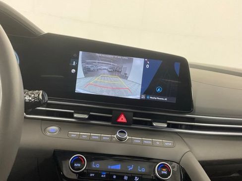 Used 2025 Hyundai Elantra SEL FWD image 24