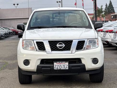 Used 2017 Nissan Frontier SV image 9