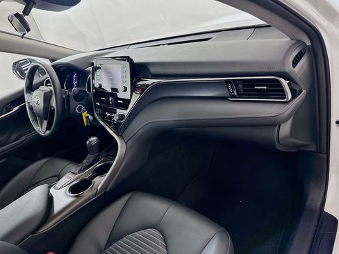Certified 2024 Toyota Camry SE image 27