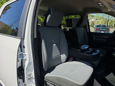 Used 2019 RAM 3500 Big Horn AWD/4WD image 23