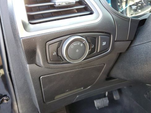 Used 2024 Ford Edge SEL AWD/4WD image 13