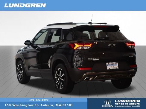 Used 2023 Chevrolet TrailBlazer ACTIV w/ Sun and Liftgate Package AWD/4WD image 3