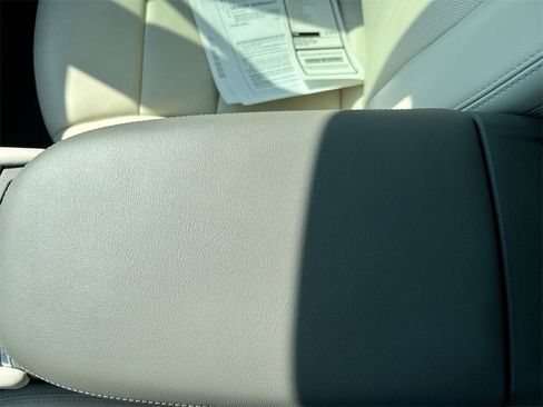 Used 2021 Cadillac XT5 Premium Luxury image 24