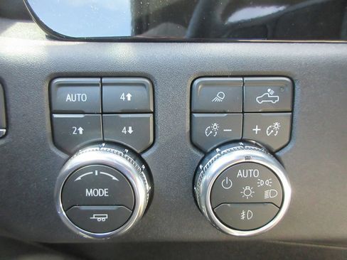 New 2026 GMC Sierra 2500 SLT w/ SLT Premium Package AWD/4WD image 19