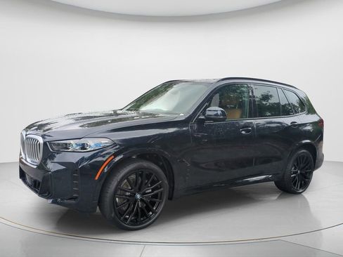 New 2026 BMW X5 xDrive40i w/ M Sport Package AWD/4WD image 1
