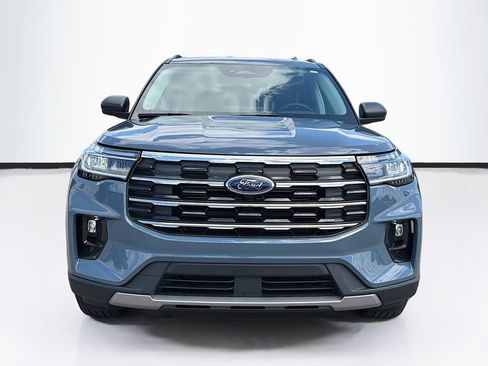 Used 2026 Ford Explorer Active w/ Active Comfort Package AWD/4WD image 2