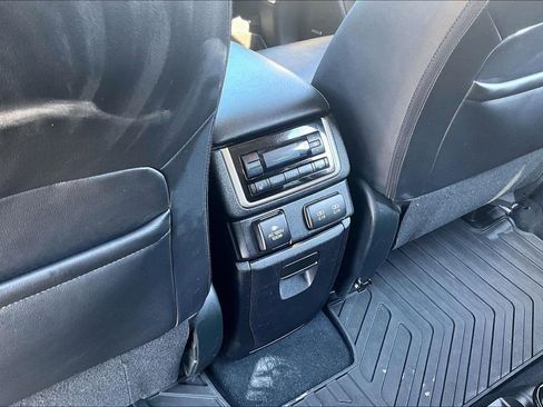 Used 2021 Subaru Ascent Touring w/ Popular Package #2 image 10