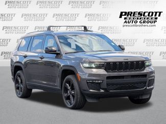 Used 2024 Jeep Grand Cherokee L Limited w/ Black Appearance Package AWD/4WD video 1