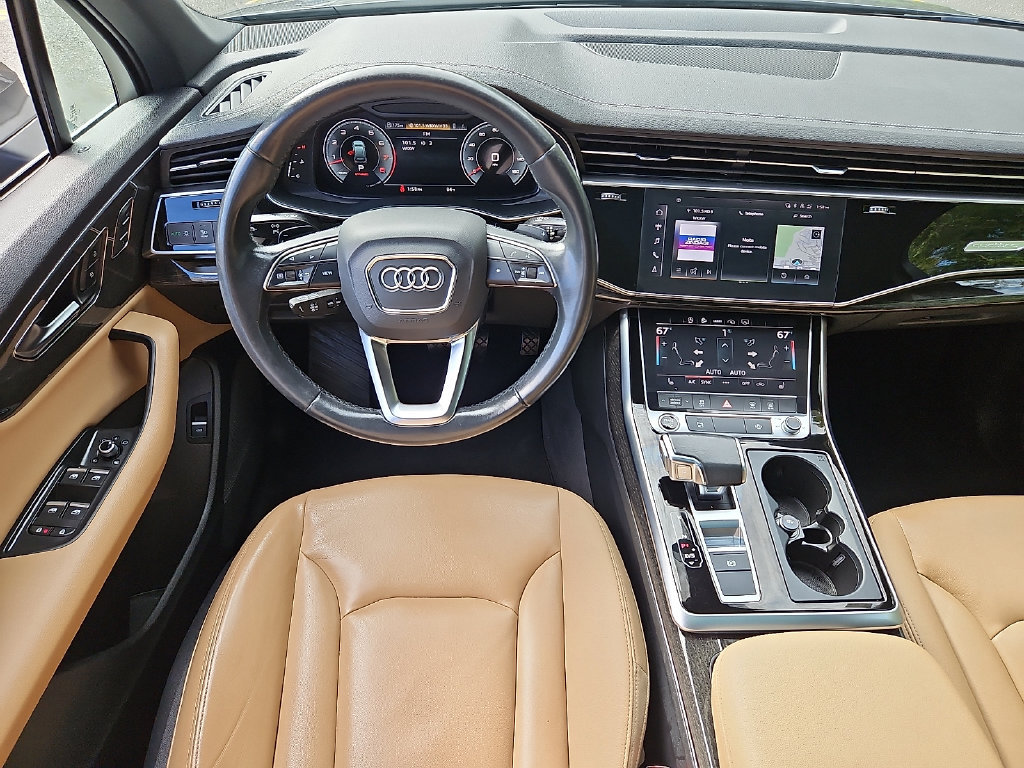 Used 2023 Audi Q7 3.0T Premium AWD/4WD image 11
