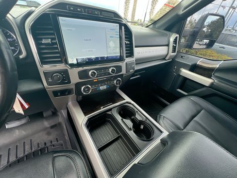 Used 2022 Ford F250 Lariat w/ Lariat Value Package AWD/4WD image 24