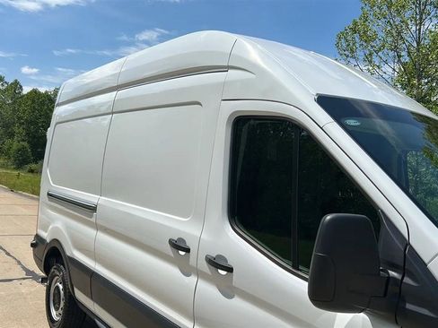 Used 2024 Ford Transit 250 148 High Roof RWD image 6