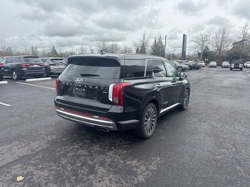 Used 2024 Hyundai Palisade Calligraphy image 6
