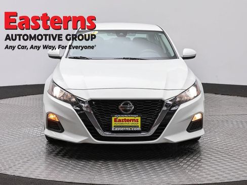 Used 2022 Nissan Altima 2.5 S FWD image 2
