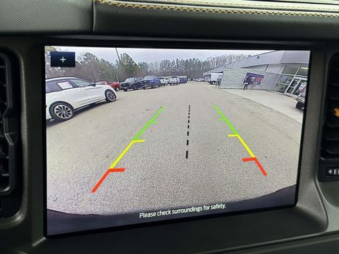 Used 2024 Ford Bronco Badlands image 4