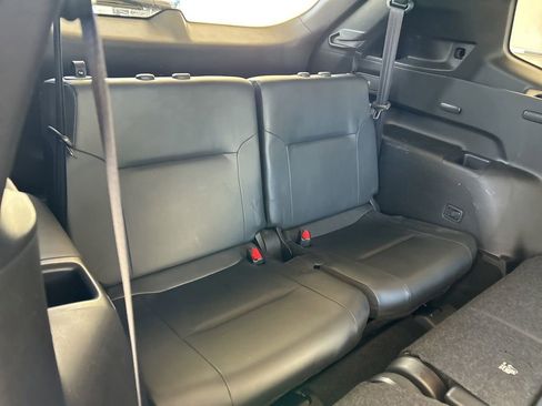 Used 2024 Mitsubishi Outlander SE image 28