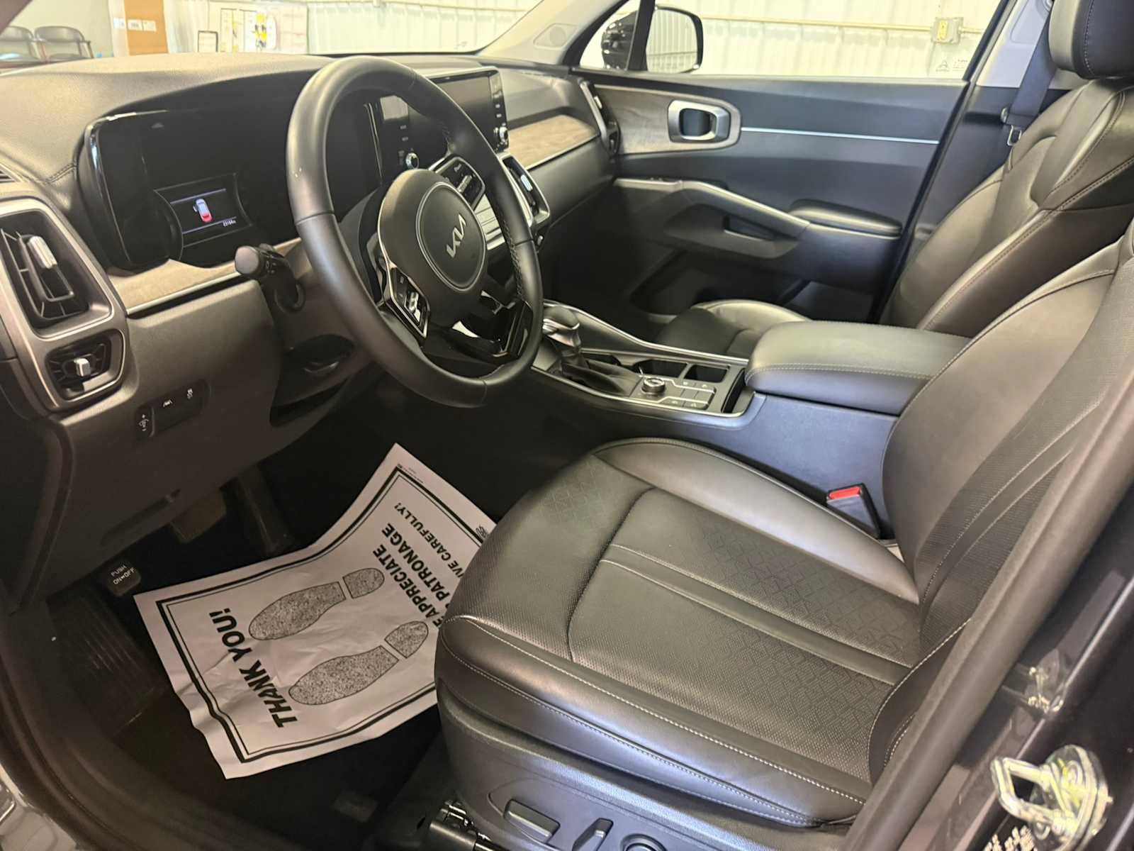 Used 2023 Kia Sorento S w/ Panoramic Sunroof Package AWD/4WD image 19