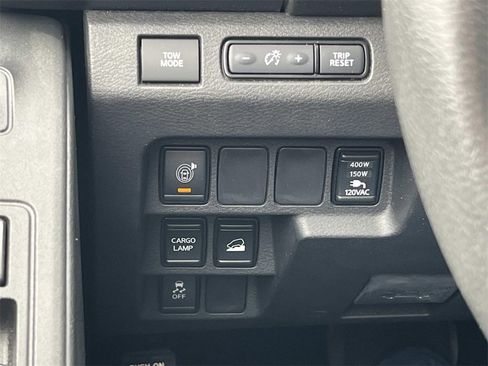 Used 2023 Nissan Frontier SV w/ SV Convenience Package image 23