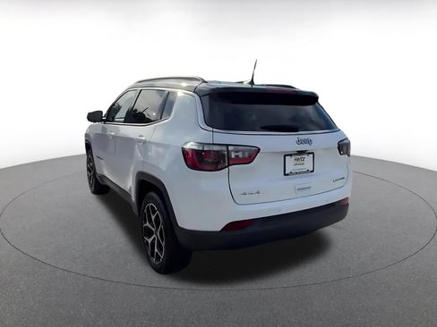 Used 2025 Jeep Compass Limited AWD/4WD image 9