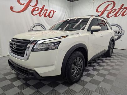 Certified 2022 Nissan Pathfinder SV