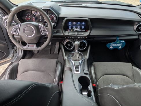 Certified 2024 Chevrolet Camaro SS RWD image 11