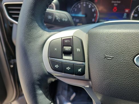 Used 2023 Ford Explorer XLT w/ Equipment Group 202A RWD image 22