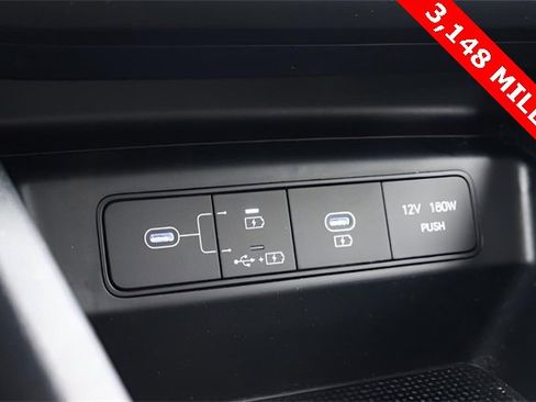 Used 2025 Hyundai Tucson SE image 22