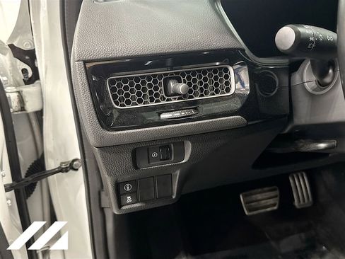 Used 2023 Honda Civic Sport image 10