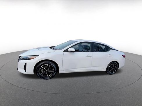 Used 2025 Nissan Sentra SV image 8