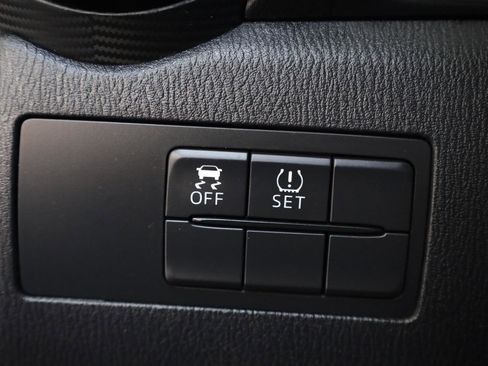 Used 2018 Toyota Yaris iA FWD image 32