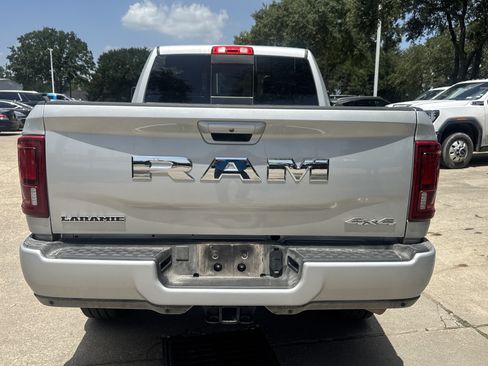 Used 2026 RAM 2500 Laramie AWD/4WD image 7