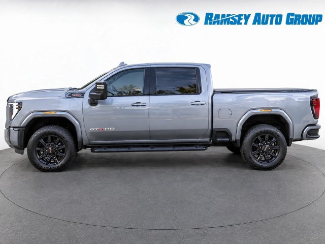 Used 2024 GMC Sierra 2500 AT4 w/ AT4 Preferred Package AWD/4WD image 6
