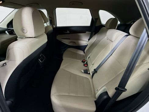 Used 2020 Kia Sorento S image 24