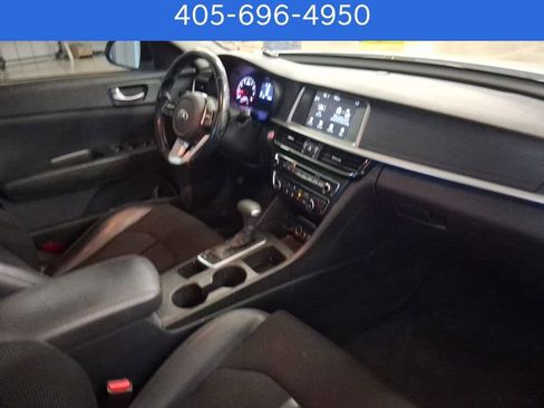 Used 2019 Kia Optima S image 8