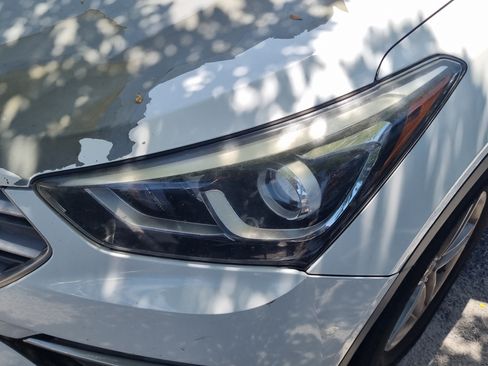 Used 2017 Hyundai Santa Fe Sport AWD/4WD image 3