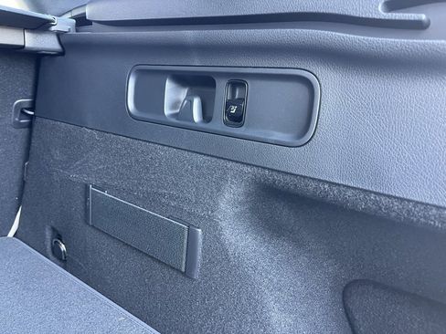 Certified 2025 Mercedes-Benz GLC 350e 4MATIC image 58