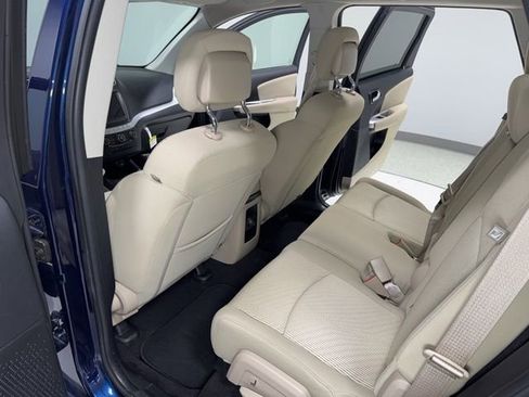 Used 2018 Dodge Journey SXT w/ Safe & Sound Group FWD image 22