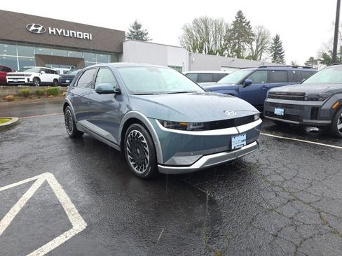 Used 2024 Hyundai Ioniq 5 Limited image 2