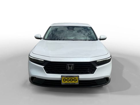 Used 2025 Honda Accord LX image 8