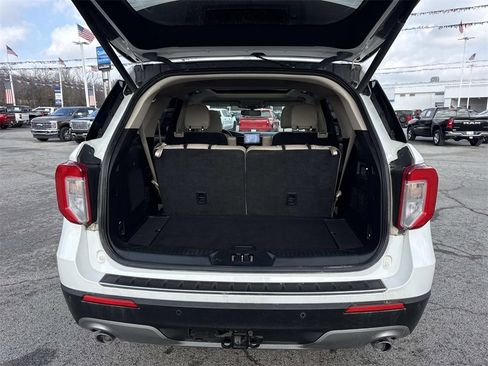 Used 2022 Ford Explorer Limited w/ Equipment Group 301A image 6