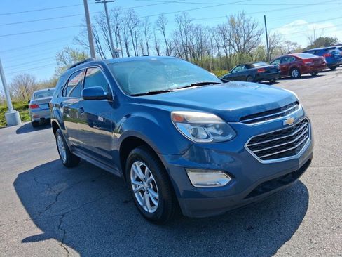 Used 2017 Chevrolet Equinox LT w/ Convenience Package AWD/4WD image 3