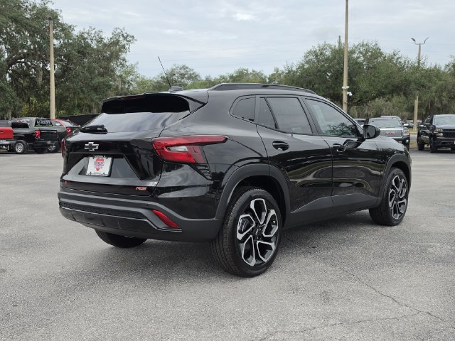 New 2026 Chevrolet Trax RS w/ Sunroof Package FWD image 4