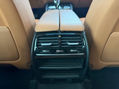 Used 2019 BMW 530i xDrive 530i xDrive w/ Convenience Package image 34