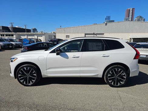 New 2026 Volvo XC60 T8 Ultra w/ Protection Package Premier AWD/4WD image 6