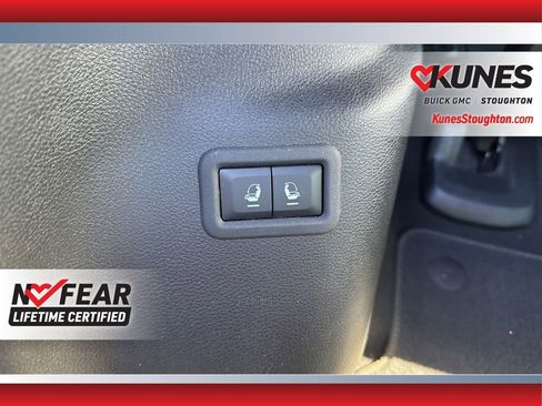 Used 2024 Jeep Wagoneer Series III AWD/4WD image 32