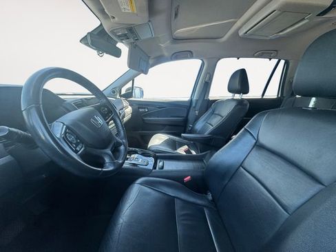Used 2020 Honda Pilot Touring image 9