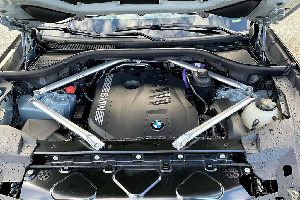 Certified 2025 BMW X5 xDrive40i w/ Executive Package AWD/4WD image 29