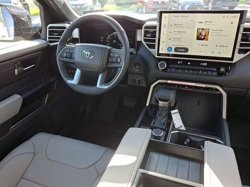 New 2026 Toyota Tundra Limited AWD/4WD image 10