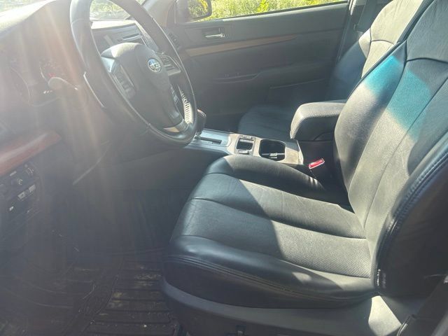 Used 2014 Subaru Outback 2.5i Limited AWD/4WD image 12