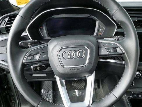 Used 2025 Audi Q3 2.0T Premium w/ Convenience Package image 8