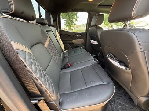 Used 2023 GMC Canyon Denali AWD/4WD image 4